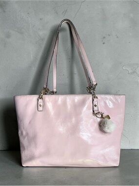 Michael Kors Jet Set Chain Tote Bag in Pale Pink Patent Leather